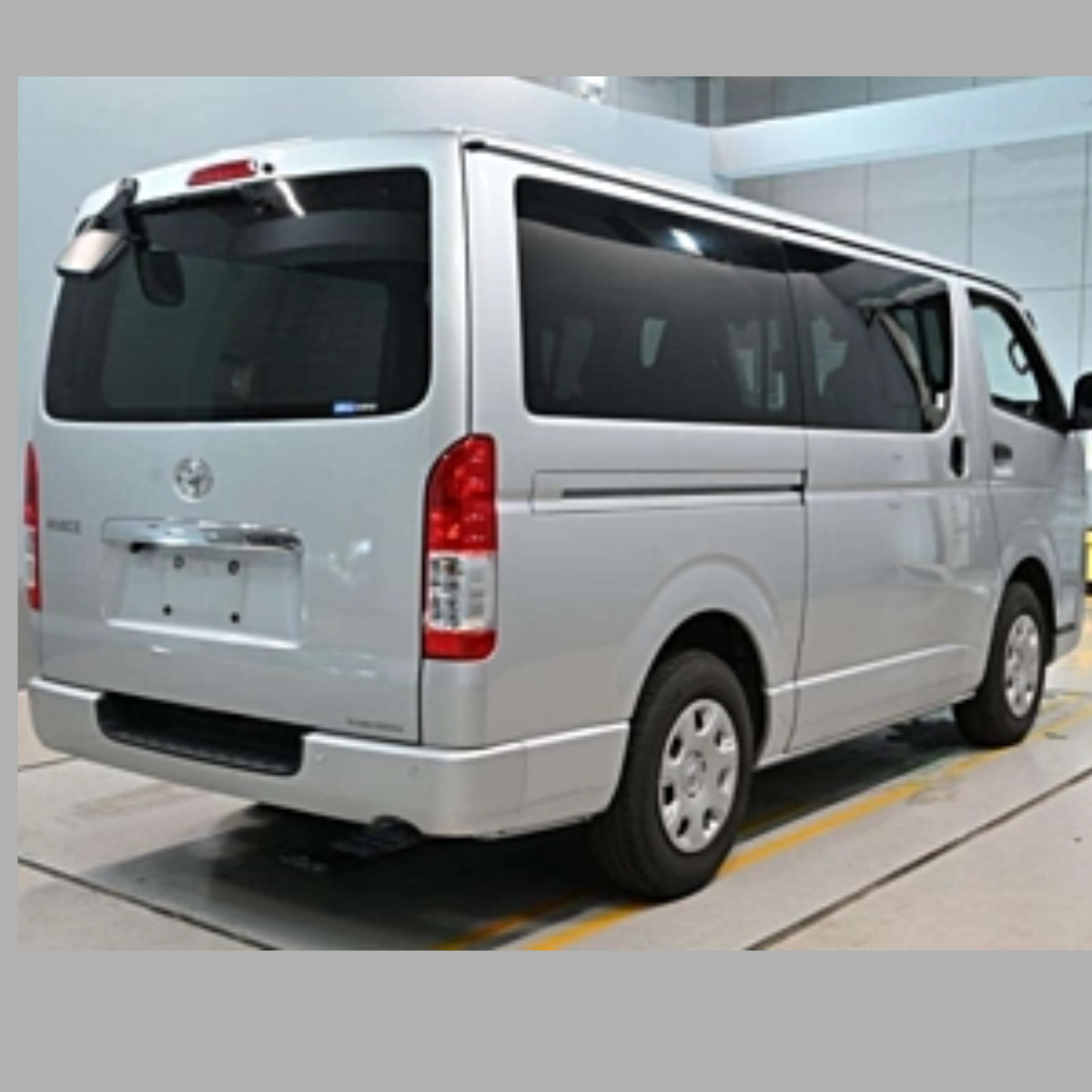 TOYOTA HIACE GL 2022